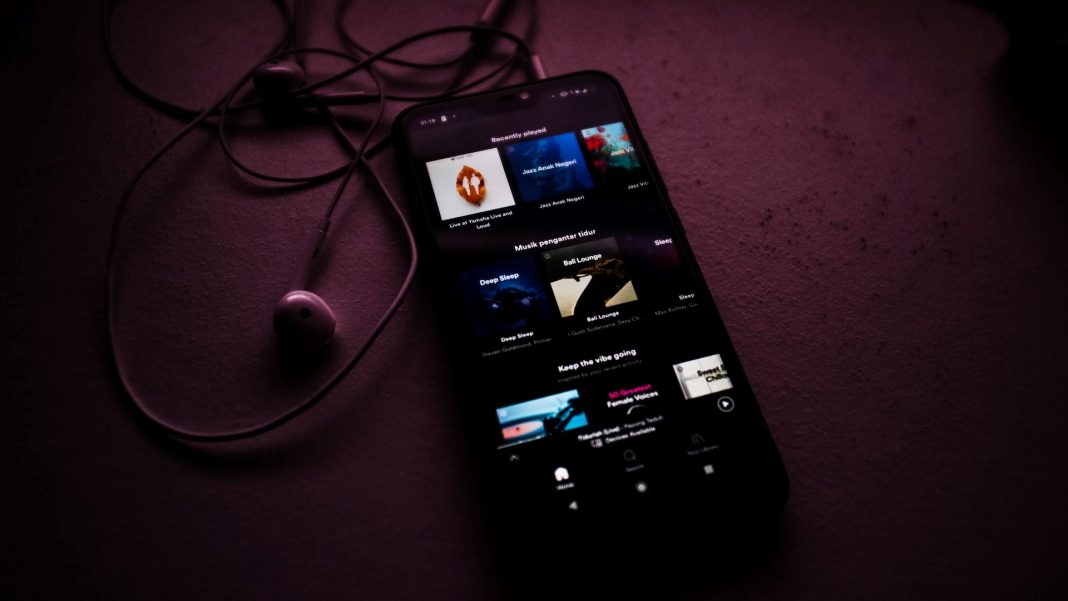 8 Aplikasi Streaming Musik Gratis dan Terbaik di HP Android
